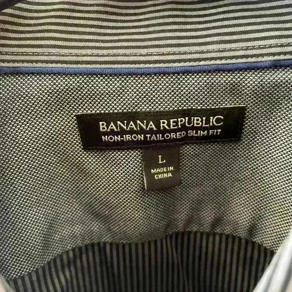 BANANA REPUBLIC - DRESS SHIRT - LIKE NEW CONDITION - GREY - MENS SIZE L - Picture 5 of 5